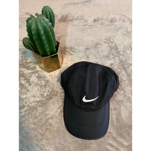 Nike Featherlight Adjustable Hat Size One Size